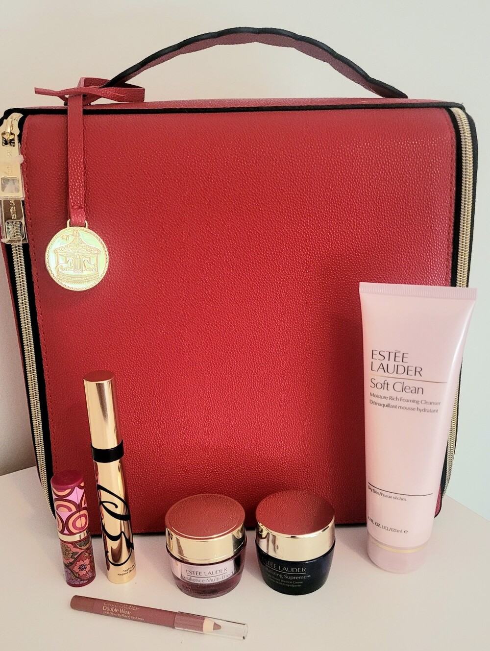 NEW Seven Piece Estee Lauder Gift Set